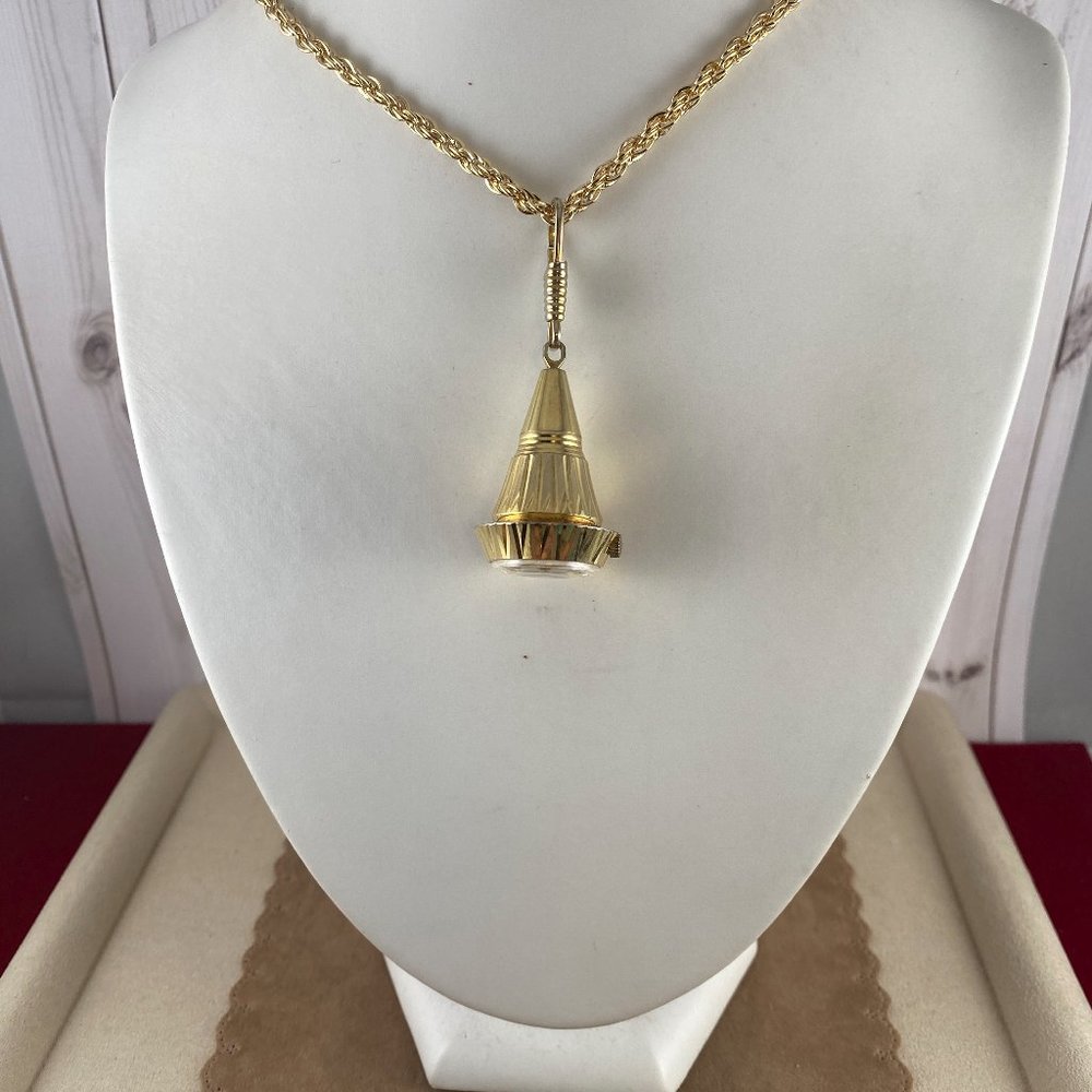 Vintage Ladies Sorna Pendant Analog Watch Hand Wind in Nice Condition Swiss